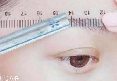 初學(xué)最簡單的修眉方法 快速簡單修出好看的眉形 初學(xué)最簡單的修眉方法 快速簡單修出好看的眉形