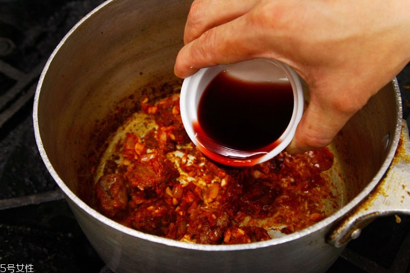 紅酒可以做菜嗎 紅酒入菜的4種方式 紅酒可以做菜嗎 紅酒入菜的4種方式