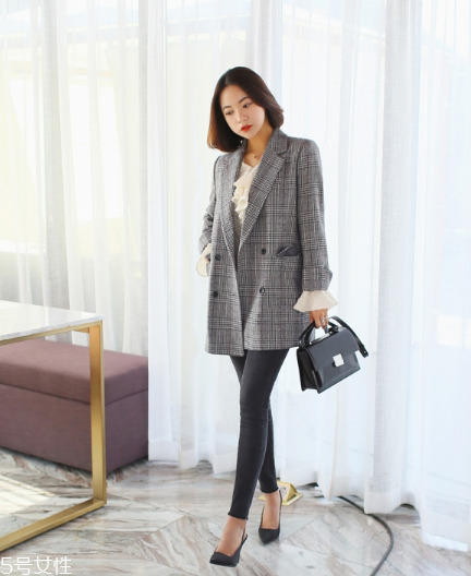 雙排扣西裝怎么搭配？盡顯帥氣女王范兒