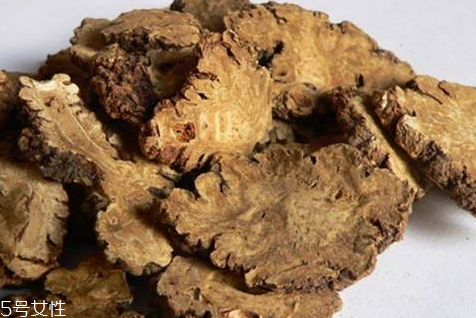 當(dāng)歸什么時(shí)候吃最好 早上飯后半小時(shí) 當(dāng)歸什么時(shí)候吃最好 早上飯后半小時(shí)