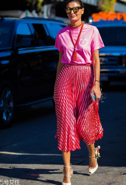 魚嘴高跟鞋怎么搭配？若隱若現(xiàn)的性感趾間