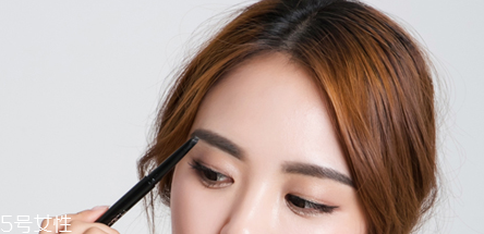 什么樣的眉筆最好用 優(yōu)秀眉筆的4個標志 什么樣的眉筆最好用 優(yōu)秀眉筆的4個標志