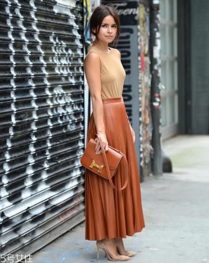 裸色高跟鞋怎么搭配？讓你優(yōu)雅又時(shí)髦