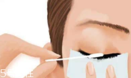 卸眼妝眼睛刺痛怎么辦？5款溫和不刺激的眼部卸妝推薦