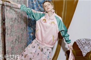 2018流行什么款式棒球服？打造早春休閑風(fēng)