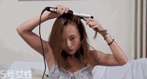 復(fù)古卷發(fā)什么顏色好看？小卷發(fā)黑色顯老