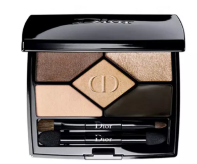 單眼皮如何畫眼影？亮色眼影會制造車禍現(xiàn)場