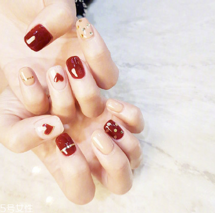 2018最新氣質(zhì)美甲圖片紅色系推薦 年輕女生紅色系美甲圖片 2018最新氣質(zhì)美甲圖片紅色系推薦 年輕女生紅色系美甲圖片