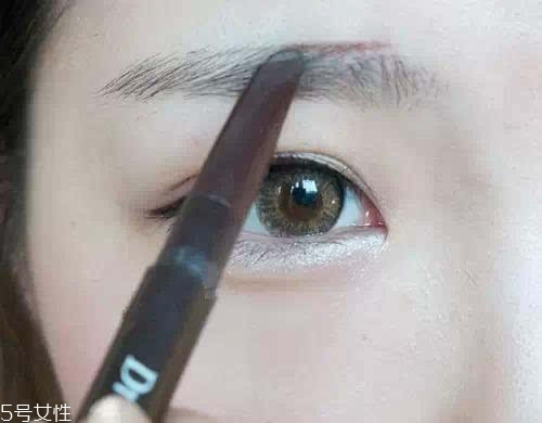 新手怎樣畫眉毛自然又好看 五種實(shí)用眉毛畫法 新手怎樣畫眉毛自然又好看 五種實(shí)用眉毛畫法