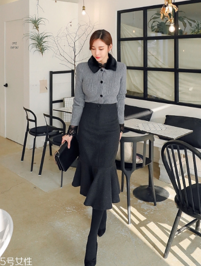 黑色長裙搭配什么上衣？自帶顯瘦效果