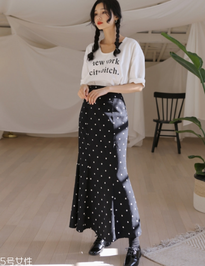 波點裙搭配什么上衣？復(fù)古混搭風(fēng)女王