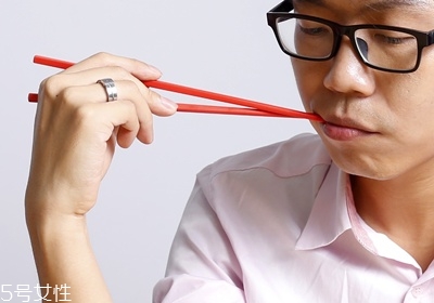 用筷子的禁忌與忌諱 用筷子的禁忌與忌諱