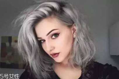 染發(fā)褪色要多長時(shí)間？2到3個(gè)月左右