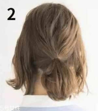 頭發(fā)短怎么扎好看？6個步驟讓短發(fā)有型又可愛