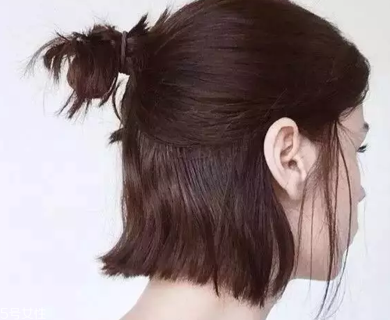 頭發(fā)短怎么扎好看？6個步驟讓短發(fā)有型又可愛