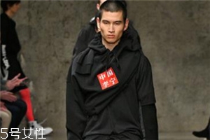 李寧走秀款虎鶴雙形限量衛(wèi)衣多少錢_在哪買？