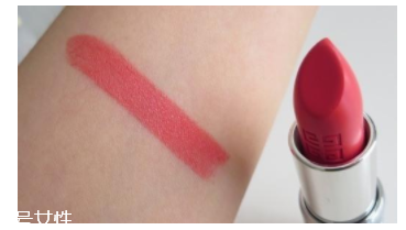 紀(jì)梵希小羊皮303和304哪個(gè)好？黃皮深唇選303