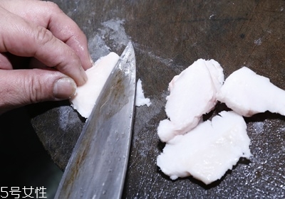 豬油的功效與作用禁忌有哪些 豬油的功效與作用禁忌有哪些