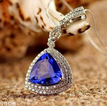 坦桑石有收藏價(jià)值嗎？坦桑石很值得收藏