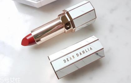 dear dahlia大理石彩妝系列好用嗎？非常適合黃種人