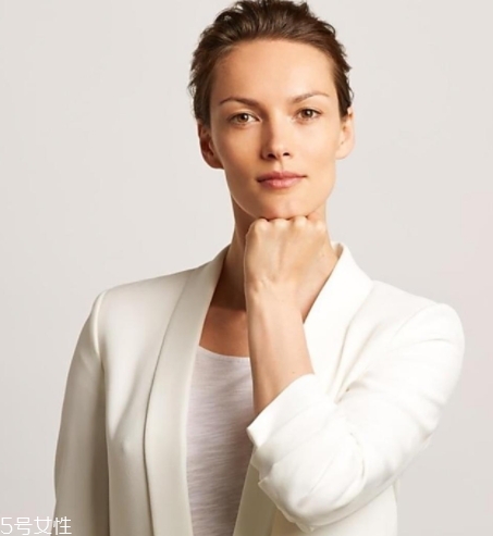 蘭蔻塑顏雪花霜怎么用？按照官方提拉手法效果最好