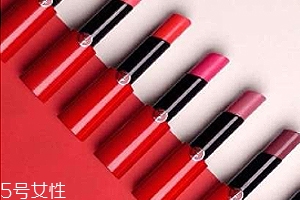 滋潤口紅的牌子有哪些？阿瑪尼小細管拯救干裂唇