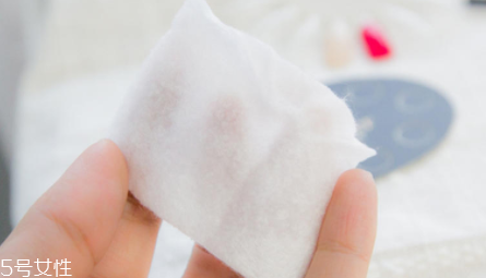 怎么自己在家美甲？4個步驟打造創(chuàng)意美甲