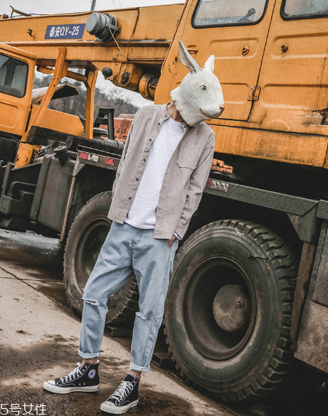 男生怎么穿衣服好看？三款單品幫你加分