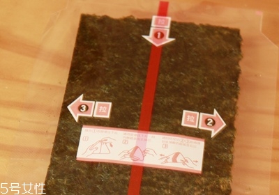 三角海苔飯團怎么包 海苔基本4種包法 三角海苔飯團怎么包 海苔基本4種包法