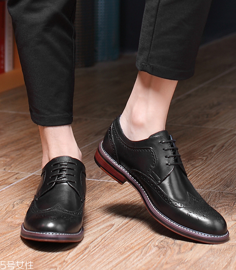 男生怎么穿顯得成熟？輕松塑造穩(wěn)重形象