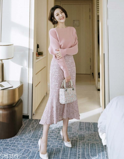 蕾絲長裙配什么鞋子？為你加足時髦指數(shù)