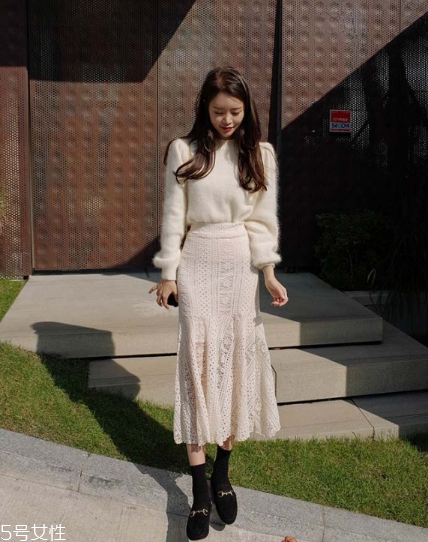 蕾絲長裙配什么鞋子？為你加足時髦指數(shù)