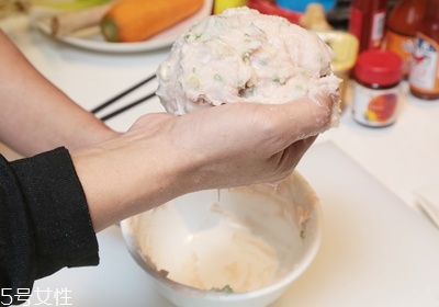 日式關東煮的做法及配方圖解 日式關東煮的做法及配方圖解