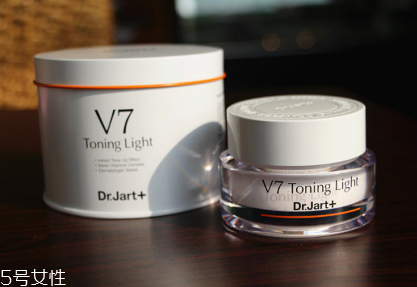 素顏霜和氣墊bb先用哪個 素顏霜和氣墊bb可以不一起用 素顏霜和氣墊bb先用哪個 素顏霜和氣墊bb可以不一起用