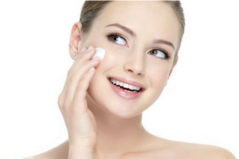 素顏霜和cc霜哪個先用 讓你的肌膚更加靚麗 素顏霜和cc霜哪個先用 讓你的肌膚更加靚麗