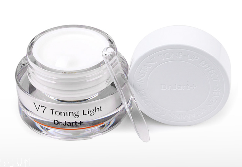 素顏霜和氣墊bb先用哪個 素顏霜和氣墊bb可以不一起用 素顏霜和氣墊bb先用哪個 素顏霜和氣墊bb可以不一起用