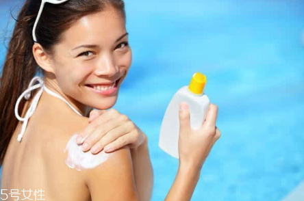 油性皮膚適合什么防曬產(chǎn)品 油痘皮的面部防曬推薦 油性皮膚適合什么防曬產(chǎn)品 油痘皮的面部防曬推薦
