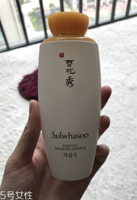 雪花秀平衡水和潤顏水哪個(gè)好？潤顏水是鎮(zhèn)店之寶