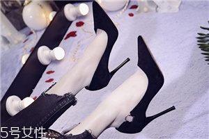 高跟鞋前面太硬怎么辦？五招教你軟化鞋頭