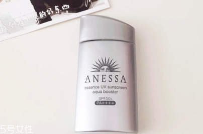 安耐曬銀瓶需要卸妝嗎？卸妝更安心