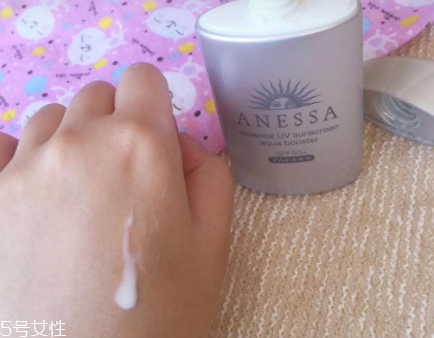 安耐曬銀瓶需要卸妝嗎？卸妝更安心