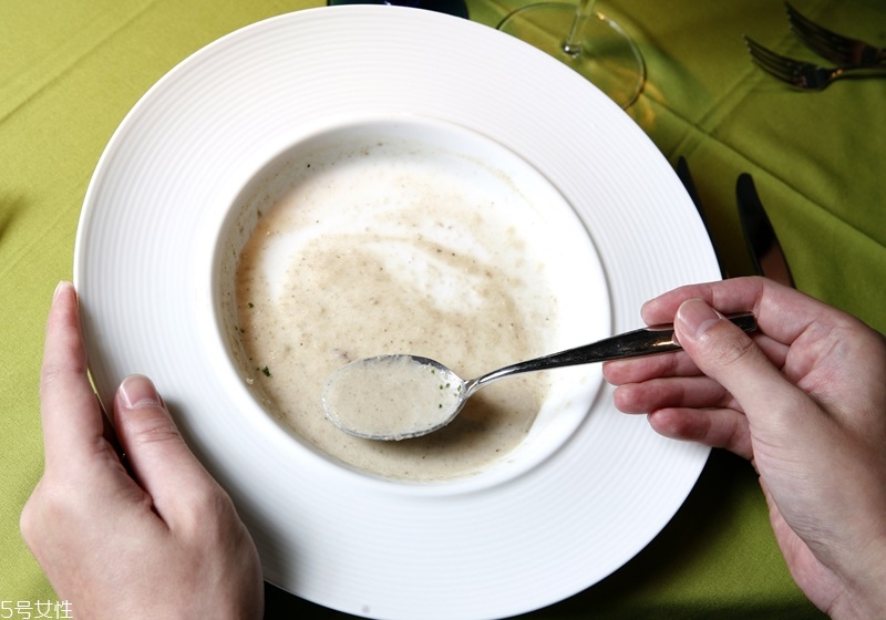 男性必知的西餐廳餐桌禮儀 男性必知的西餐廳餐桌禮儀