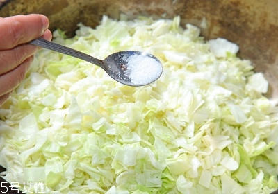 水餃怎么包飽滿(mǎn)又多汁