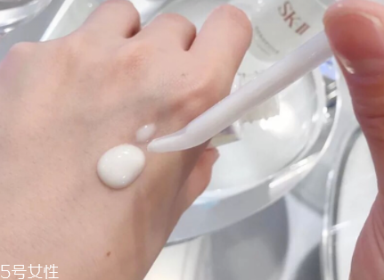 sk2小燈泡適合什么膚質 干皮夏天用 sk2小燈泡適合什么膚質 干皮夏天用