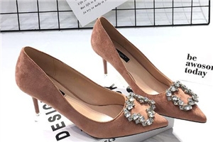 上班穿什么鞋子好看？干練時(shí)髦兼具