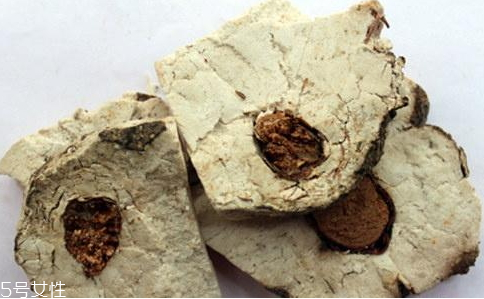 茯苓多少錢(qián)一斤 2018茯苓最新價(jià)格行情