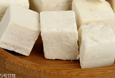 茯苓多少錢(qián)一斤 2018茯苓最新價(jià)格行情