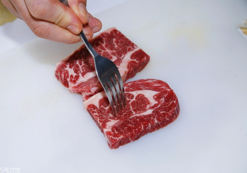 怎么判斷牛排幾分熟 牛排幾分熟怎么看 怎么判斷牛排幾分熟 牛排幾分熟怎么看
