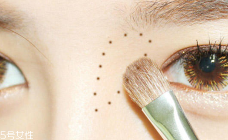 清純韓式裸妝畫法步驟圖 白皙迷人的妝容教程 清純韓式裸妝畫法步驟圖 白皙迷人的妝容教程