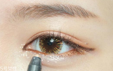 清純韓式裸妝畫法步驟圖 白皙迷人的妝容教程 清純韓式裸妝畫法步驟圖 白皙迷人的妝容教程